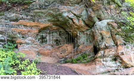 Anfabrika Rocks And Cellars In Ligatne Town An Old Floodgate Dam. Ancient Sandstone Caves And Ancien
