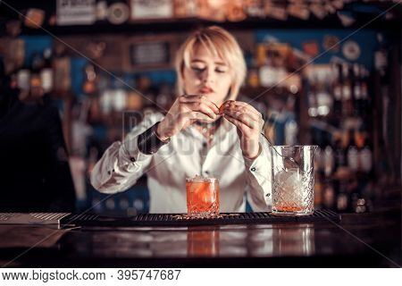 Sweet Barmaid Demonstrates His Professional Skills In Pub