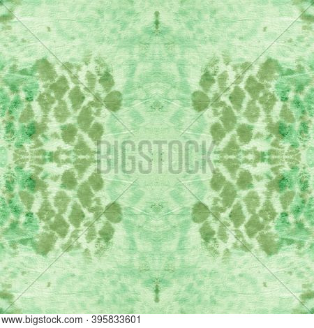 Seamless Snake Skin Pattern. Green Color Rapport. Exotic Safari Illustration. Python Or Cobra Wild S
