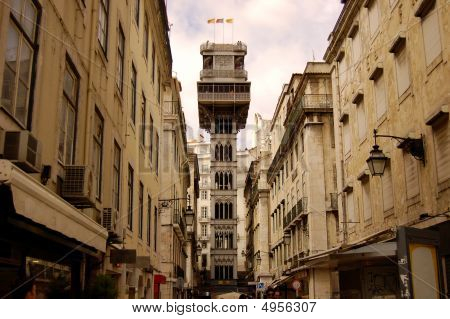 Lizbon da Santa Justa asansör. Portekiz