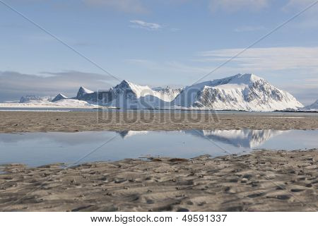 Mudflats w Norwegii Loftofen Ytresand Moskensoy