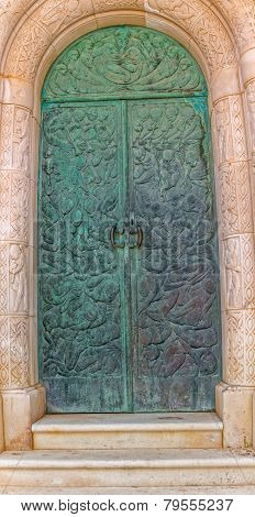 Grave door
