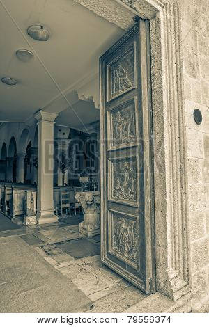 Supetar church door
