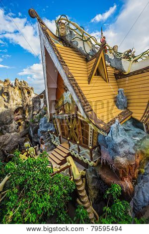 Hang Nga Crazy House, Bi?t Th? H?ng Nga, Da Lat