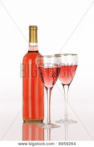 White Zinfandel Bottle con il lusso di due bicchieri di vino