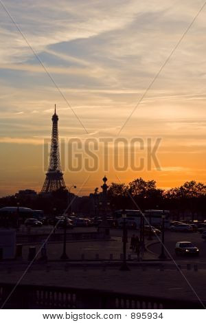 Tramonto sulla Torre Eiffel