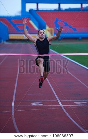 athletic runner finis line track