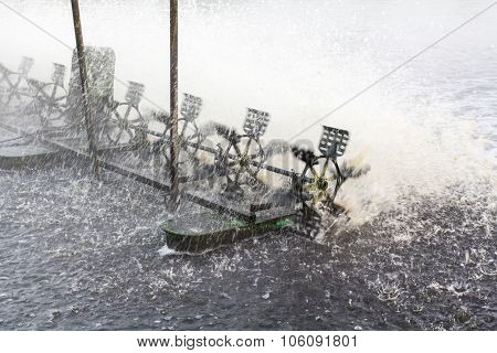 Water Turbine Machine For Increase Oxygen In Waste Water