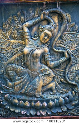 Kho Phanga  Incision Gods Of Earth In Green
