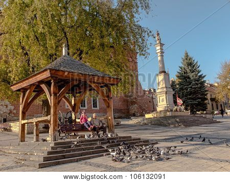 Sandomierz, Poland 16 October, 2015 .: Peace And Rest On The Old Town Square In Sandomierz