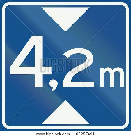 Netherlands Road Sign L1 - No Vehicles Over Height Shown