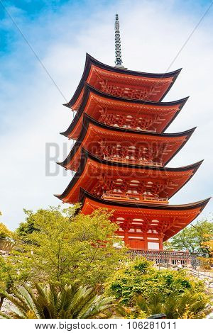 Goju-no-to Pagoda Of Itsukushima Shrine On Miyajima, Japan