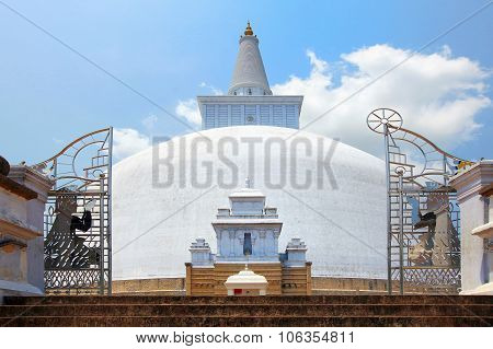 Anuradhapura, Dagoba Ruvanvelisaya,