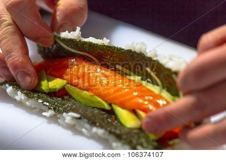 Making Sushi 17