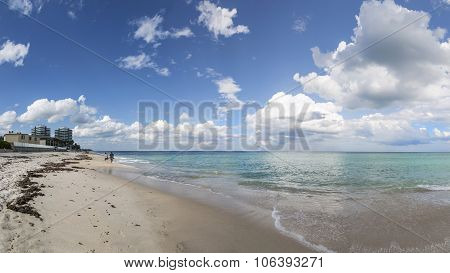 Beautiful Beach And Tropical Ocean In Vero Beach, Florida