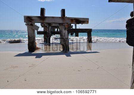 Jurien Bay Abandoned Jetty: Head On