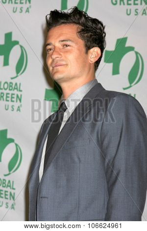 LOS ANGELES - OCT 29:  Orlando Bloom at the Global Green Hosts Book Lauch of 