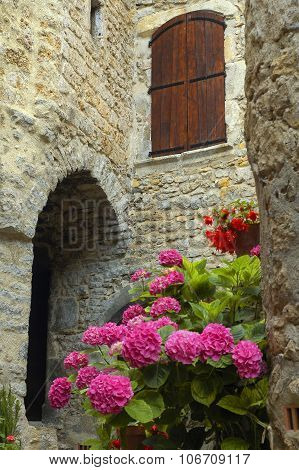 Saint-guilhem-le-desert (france)