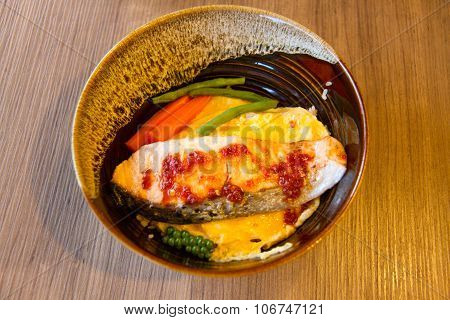 Omelette on rice chilli dip grlled salmon