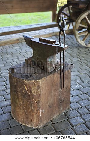 Old anvil in Peasant Museum