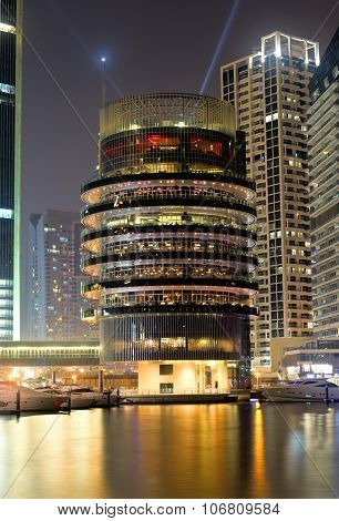 pier 7 dubai marina united arab emirates