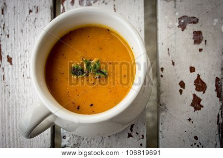 Soup with carrots, ginger and orange juice