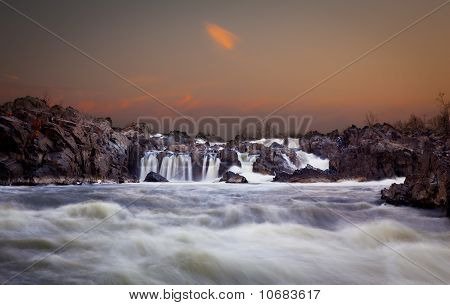 Great Falls alkonyatkor