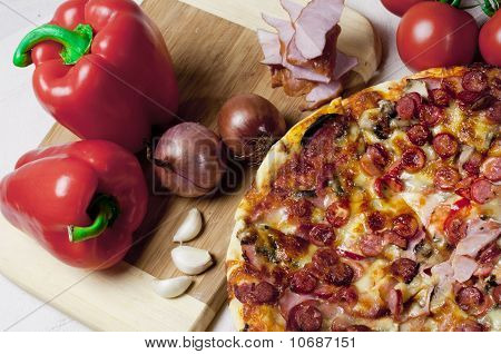 Pizza et des légumes