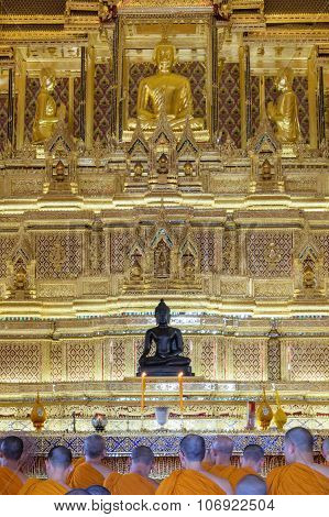 Thai Monk Worship In Temple