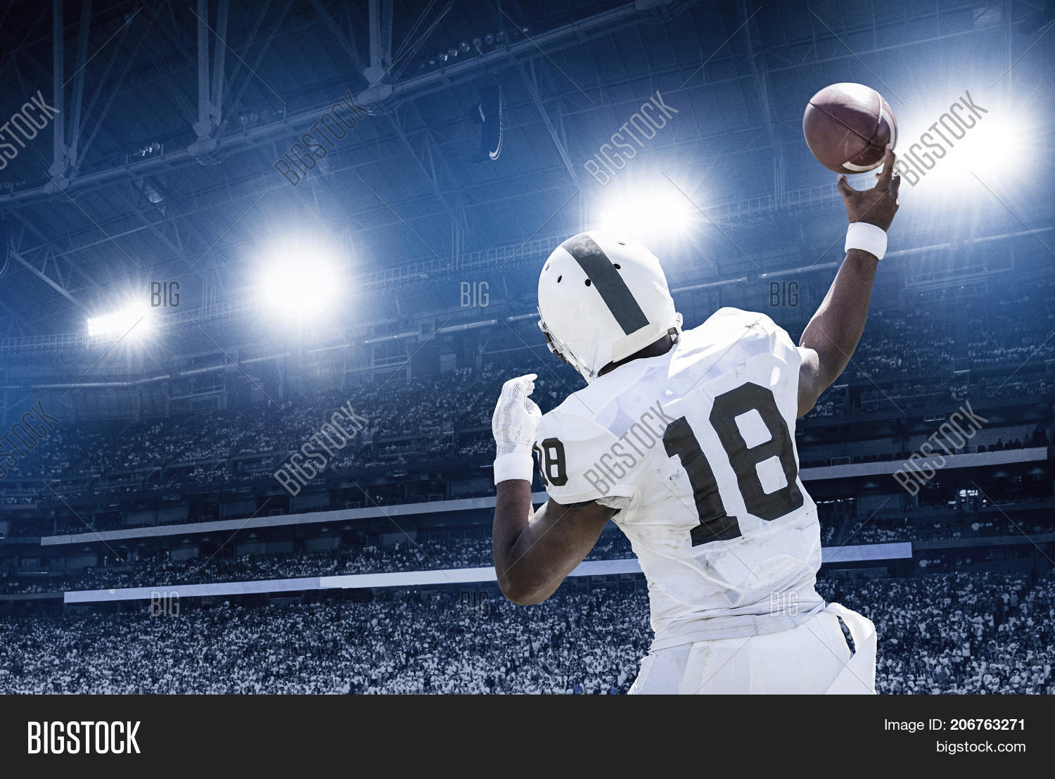 Quarterback Throwing Image & Photo (Free Trial) Bigstock