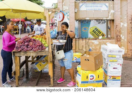 Panama City August 2017: In avenida central in August you can buy any kind of merchandise in the shops or banquets that are located in the pedestrian area