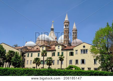 The Pontifical Basilica of Saint Anthony of Padua is a Roman Catholic church and minor basilica in Padua Northern Italy.