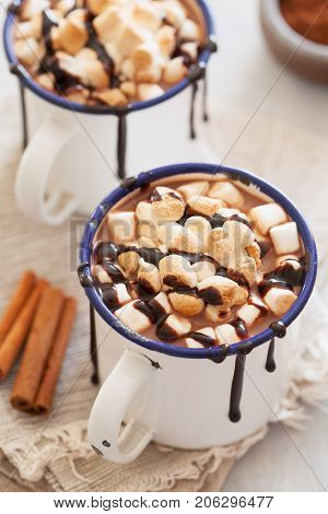 s'mores hot chocolate mini marshmallows cinnamon winter drink