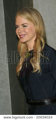 LOS ANGELES - 8 jan: Nicole Kidman มาถึงที่โรงของ 'พระเจ้าเติบโตเหนื่อยของเรา' ที่แปซิฟิค 