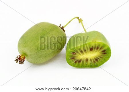 actinidia vitamin berry hardy kiwi food nature deliceosa isolated