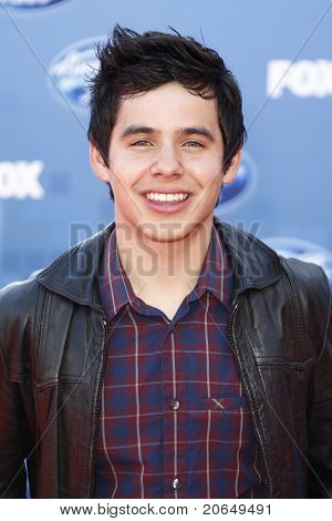 LOS ANGELES - 25 maja: David Archuleta w Finale Amerykanin Bożyszcze w Nokia Theater w Los Angele