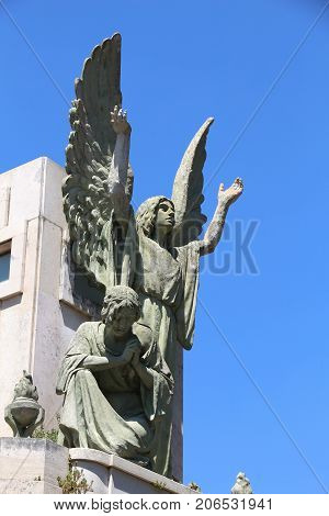 Angel Tomb