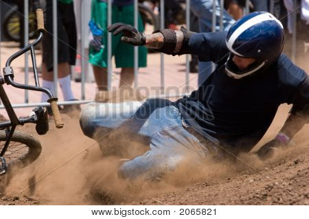 Ciclista de BMX Landing