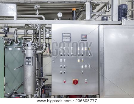 Factory For Bottling Beverages In Cans