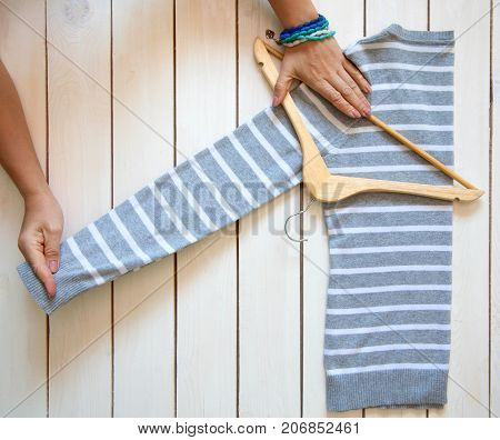 Folding The T-shirt. Keeping Things In The Japanese System. Master Class. Clothes Storage.