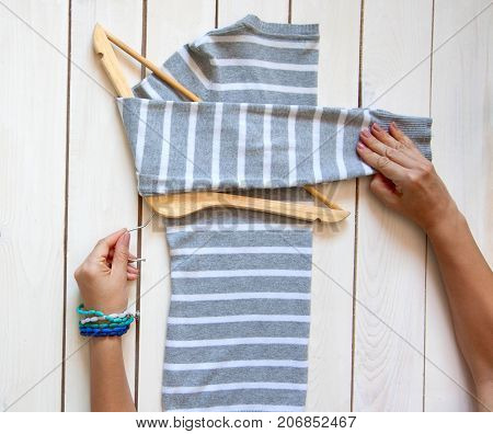 Folding The T-shirt. Keeping Things In The Japanese System. Master Class. Clothes Storage.