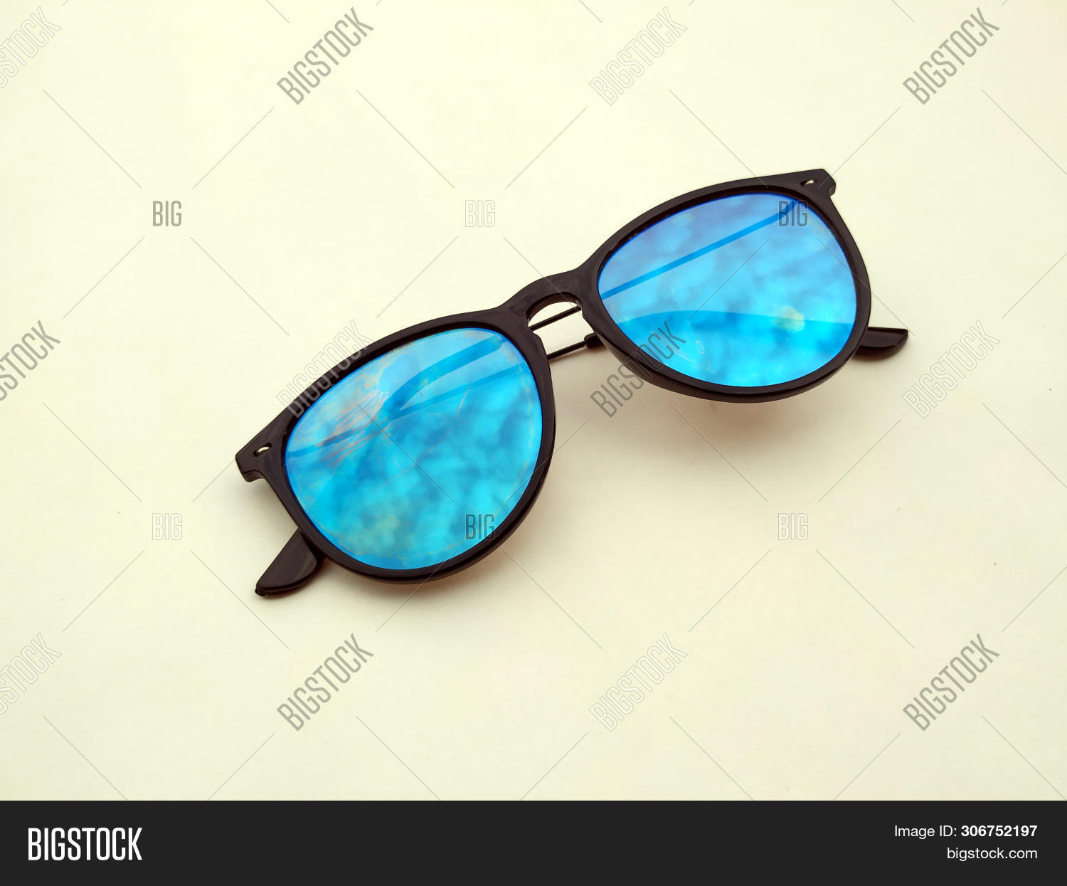 sun shades for spectacles