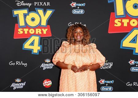 LOS ANGELES - JUN 11:  Retta at the 