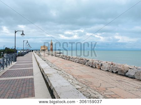 Colorfull Embankment In Caorle With Lanterns, Day Foto