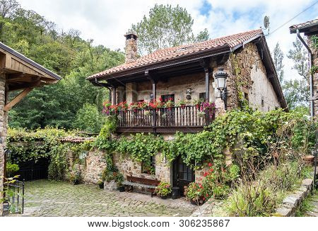Barcena Mayor, Cabuerniga Valley, With Typical Stone Houses Is One Of The Most Beautiful Rural Villa