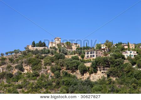 maleriske og historiske by Deia i Tramuntana, Mallorca, Spanien