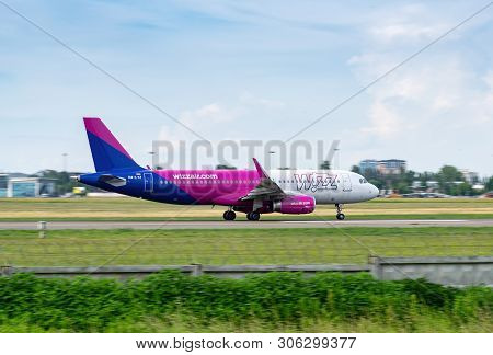 Wizz Air Airbus A320