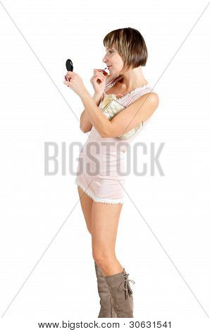Frau mit einem rosa Glanz