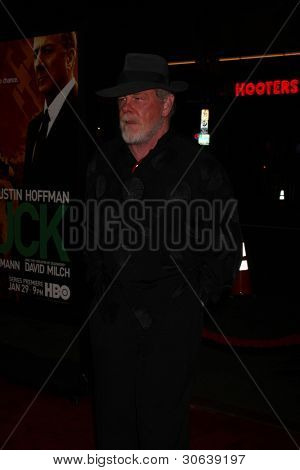 LOS ANGELES - JAN 25: Nick Nolte dorazí na 