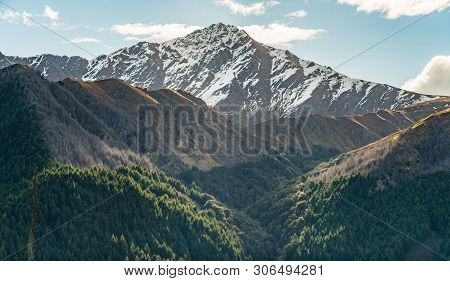 Ben Lomond (1,748 Metres) The Highest Mountains In Queenstown Of Otago Region, New Zealand.